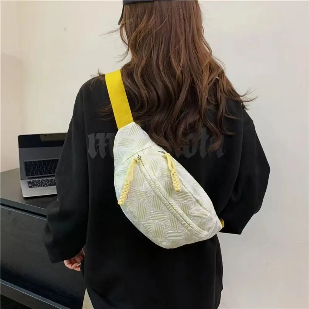 Casual Fanny Packs Strip Chest Bag Crossbody Bag Half Moon Bag Crossbody Waist Pack Korean Style Large Capcity Banana Bag Sport