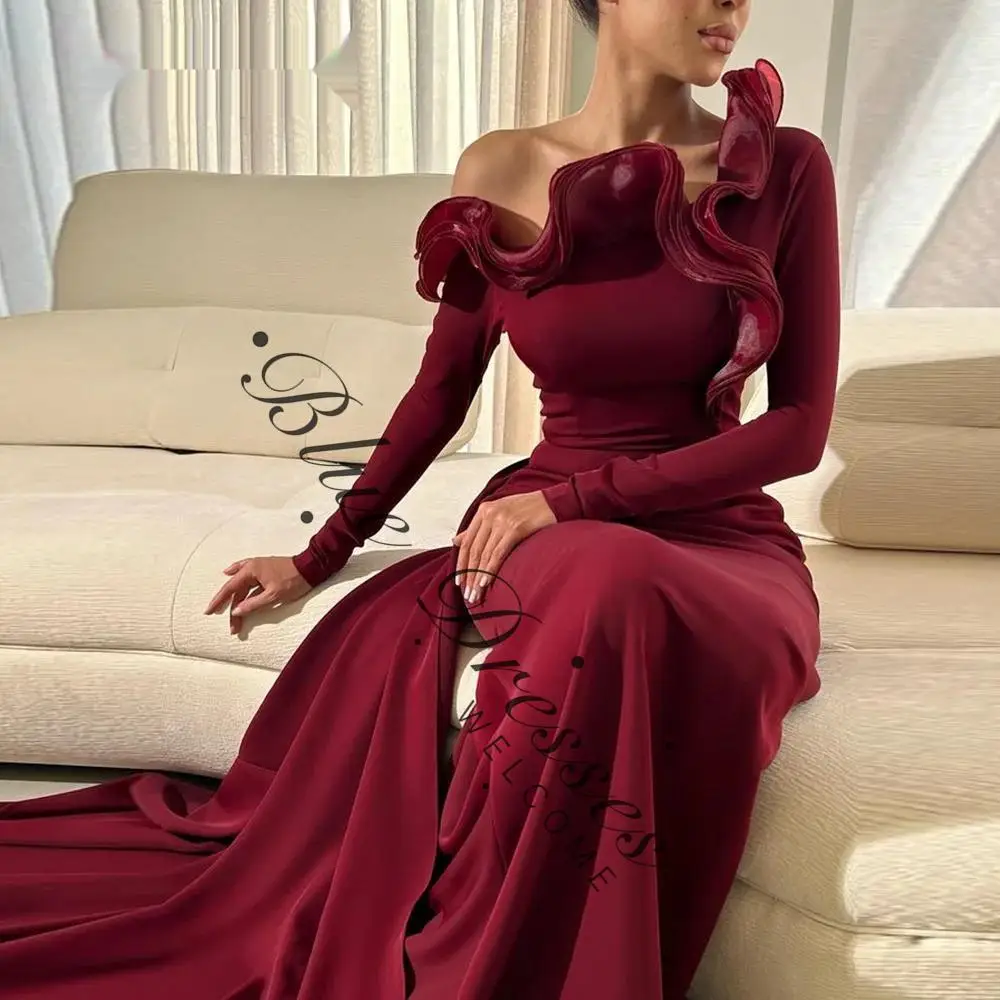 

customized Boat Collar Satin Ruffles Formal Evening Dress Sheath with Detachable Court Saudi Prom Gown for Bridal robe de marié