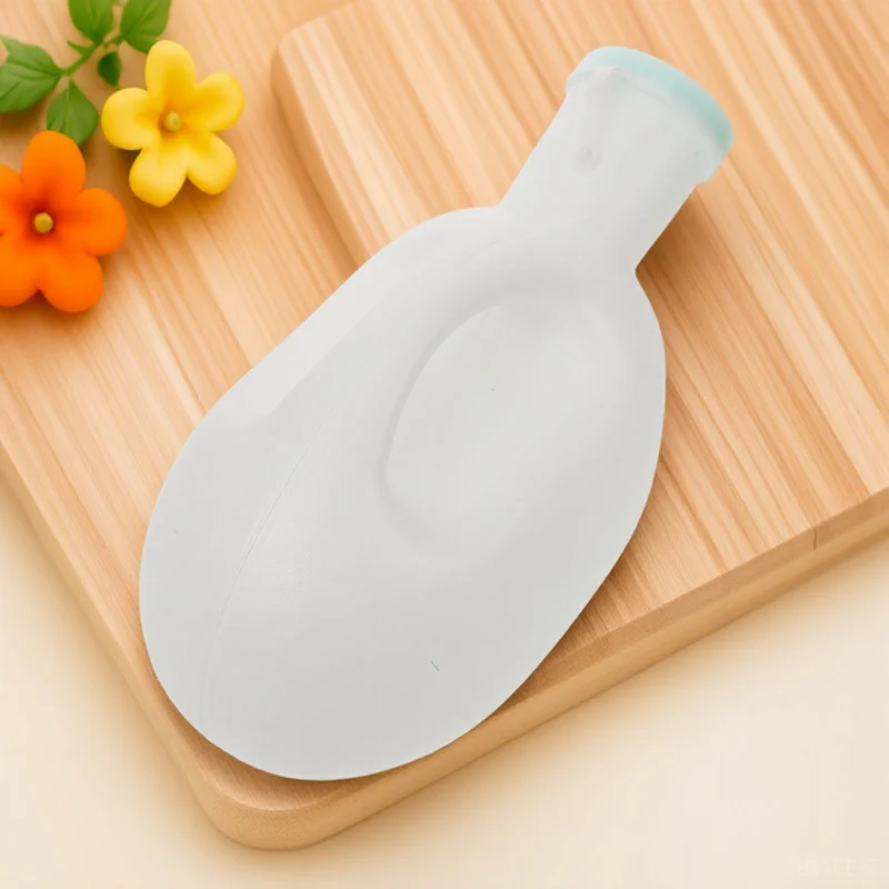 

Large Capacity Urinal For Men Portable Plastic Urine Bottle Elderly Patient Travel Camping Bedpan Male Use Emergency