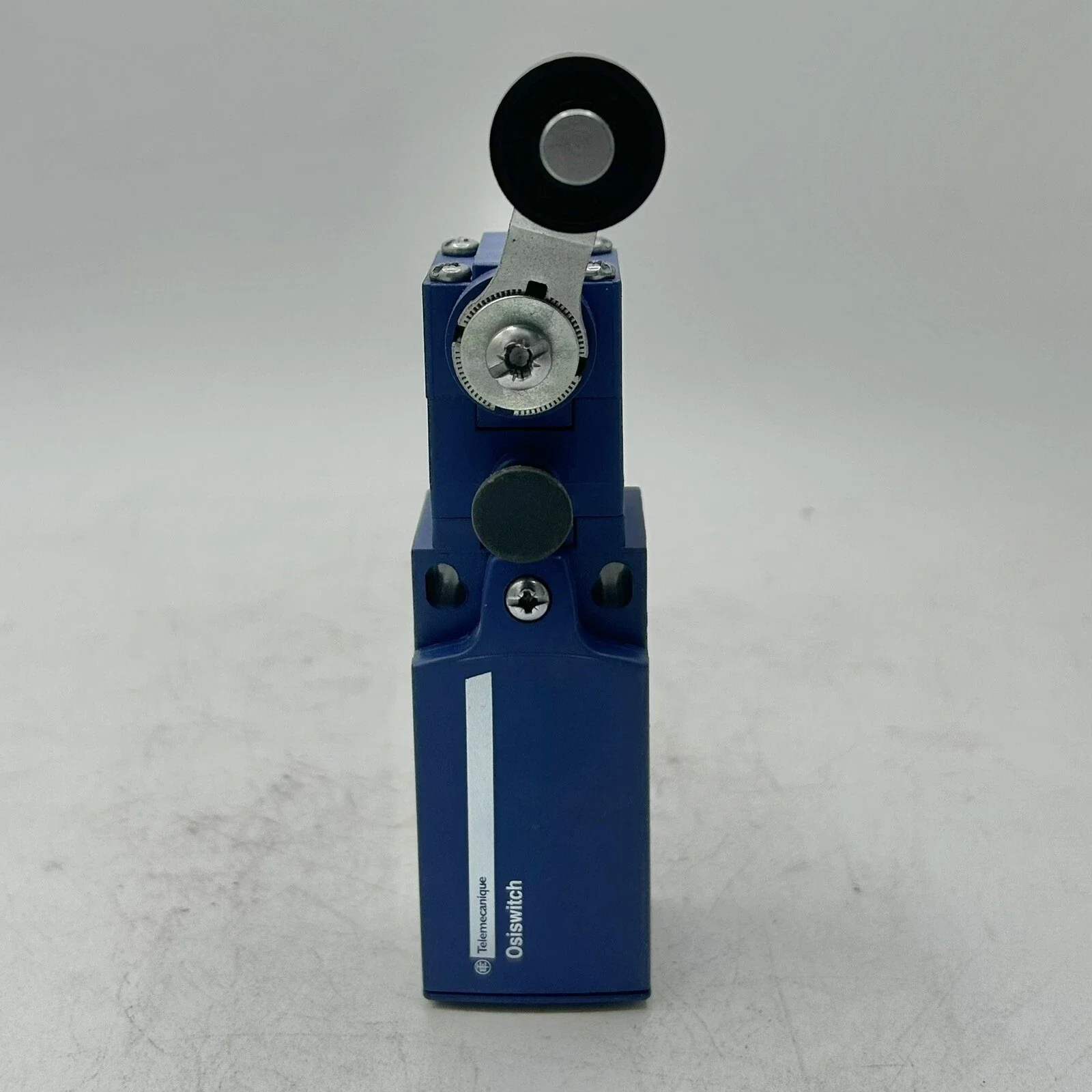 XCNR2118P20 travel switches XC Standard, XCNR, thermoplastic roller lever, 1NC+1 NO, snap, M20