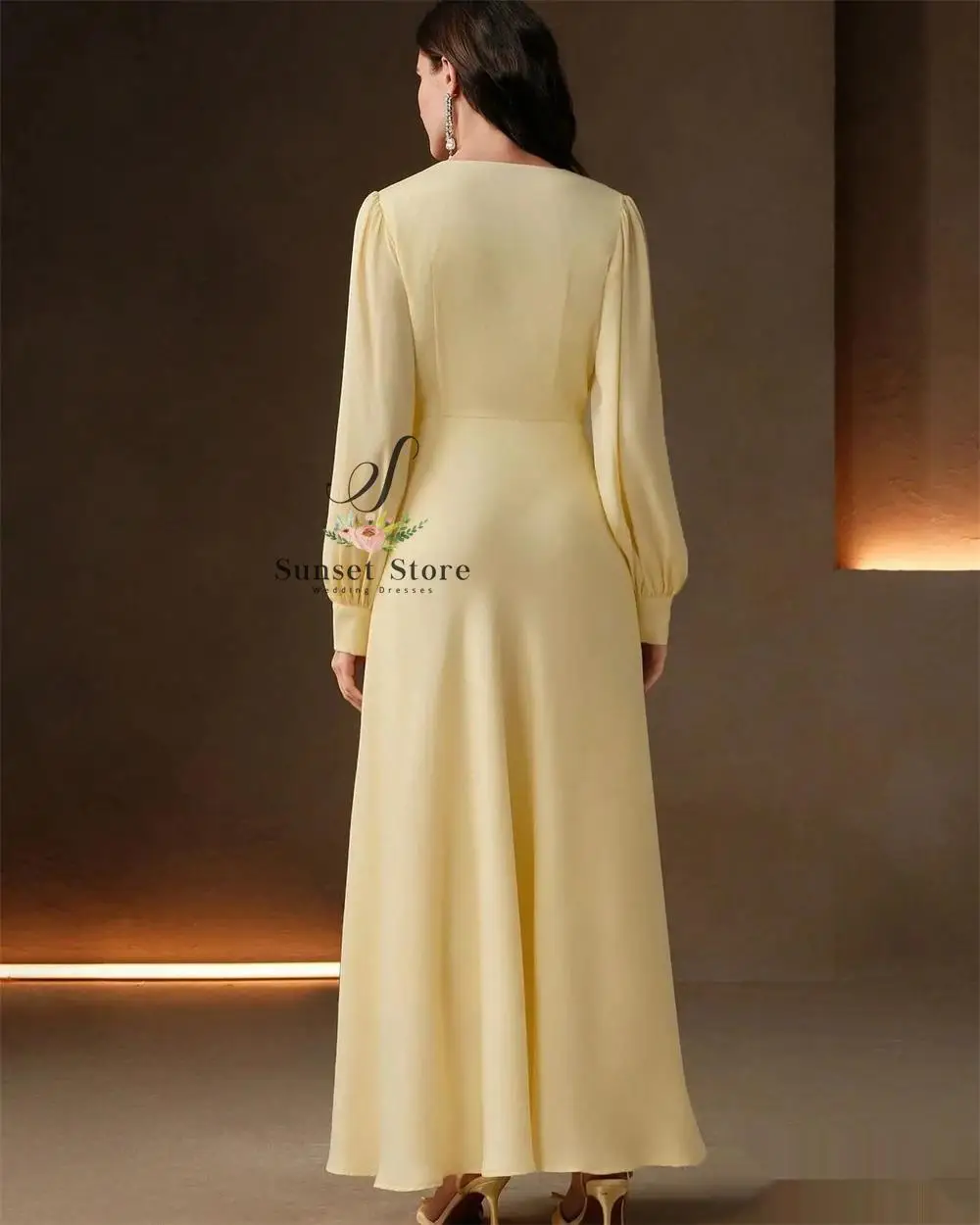 Customized  Yellow Jersey Evening Dress V-Neck Long Sleeves Special Occasion Gowns Bridal Party Delicate Temperament