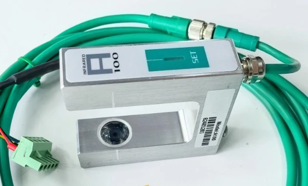 ​​AE-100 Infrared Alignment Sensor  Non-Contact Positioning Probe for Automated Calibration Systems​​