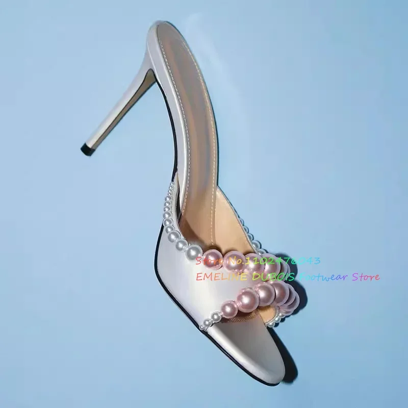 

Новые атласные тапочки с круглым носком и открытым носком для женщин с жемчужным декором, тонкие сандалии на высоком каблуке, женские летние милые модельные туфли