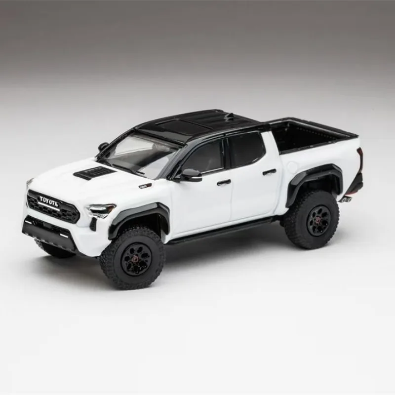 

Коллекционная модель автомобиля GCD 1:64 Toyota Tacoma 3-го поколения N300 из сплава, лимитированная серия 300 экземпляров