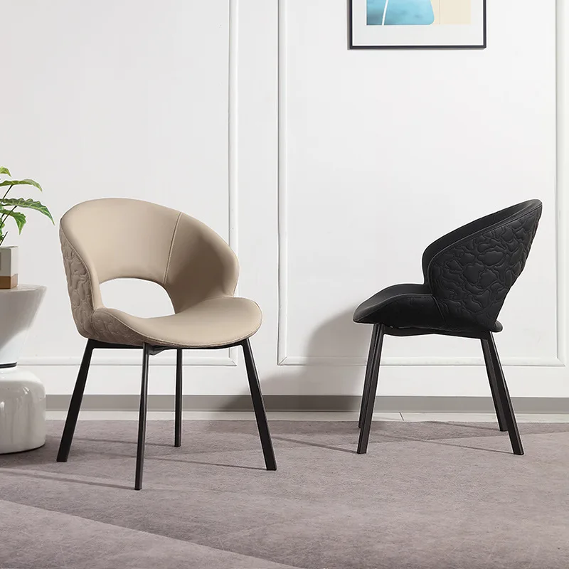 เก้าอี้รับประทานอาหารสไตล์อิตาลีสมัยใหม่ เก้าอี้ดีไซน์เนอร์สำหรับโรงแรม ร้านกาแฟ เก้าอี้รับประทานอาหารแบบสบายๆ เฟอร์นิเจอร์จัดเลี้ยงสไตล์มินิมอล Cadeiras Lscy