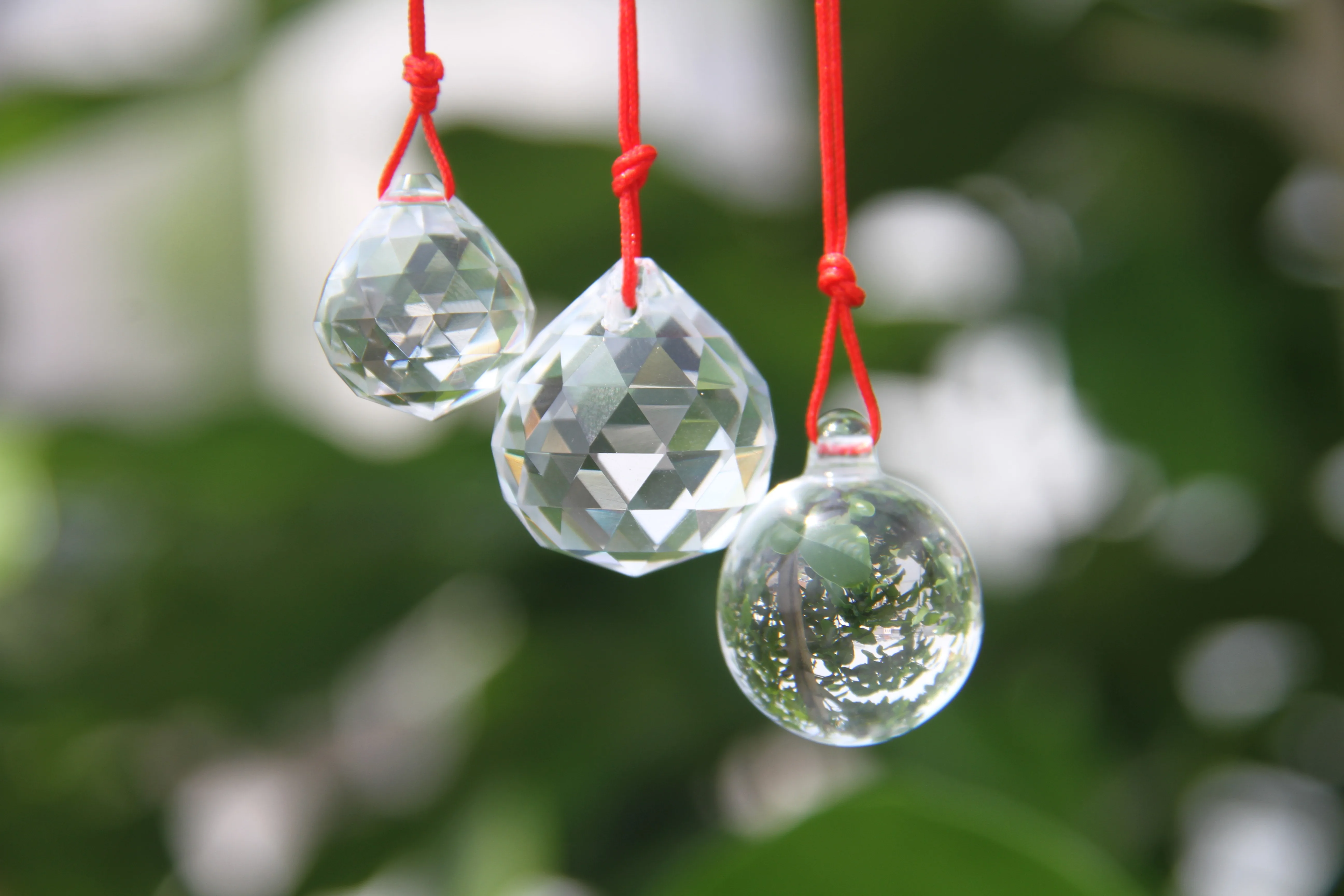 Clear Crystal Faceted Smooth Balls Glass Hanging Pendant with Red Strand For Suncatcher Necklace Fenshui Home Marrige Decor