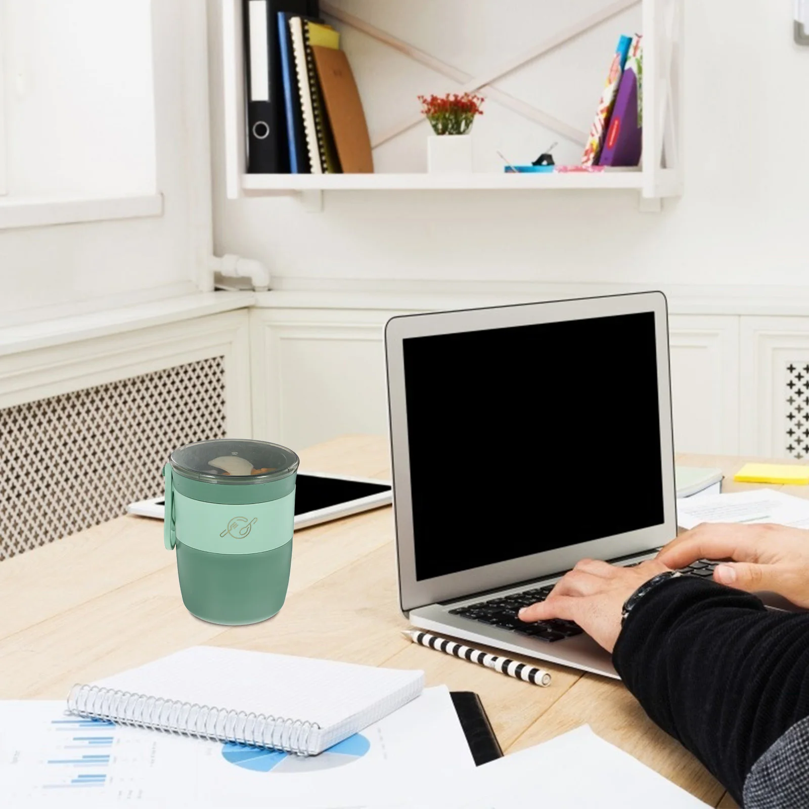 

Creative Oatmeal Cup Household Breakfast Container Reusable Plastic Jar with Airtight Lid for Healthy Delicious Diet Easy