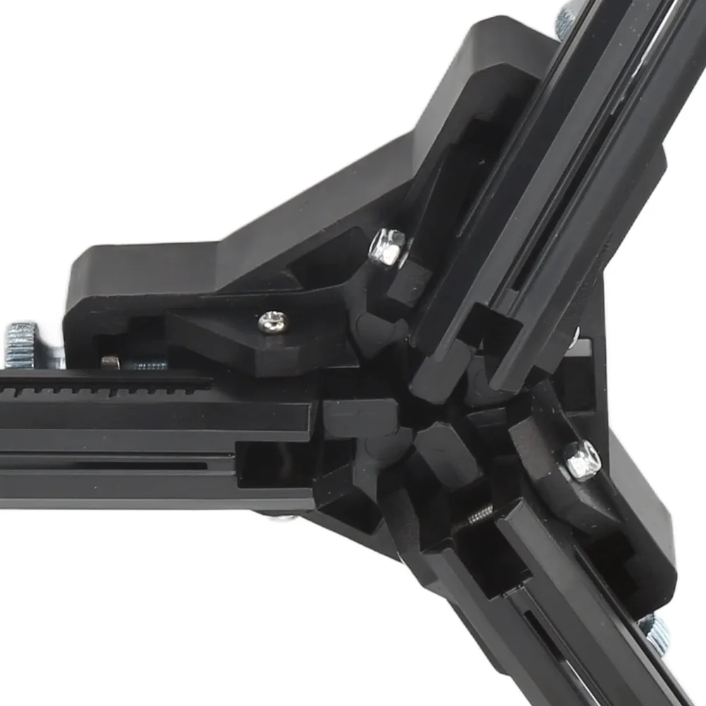 3D Arrow Fletching Device Supporting 120 Degree Spacing for Triple Vane Setup Used in Recurve and Compound For Bow Applications