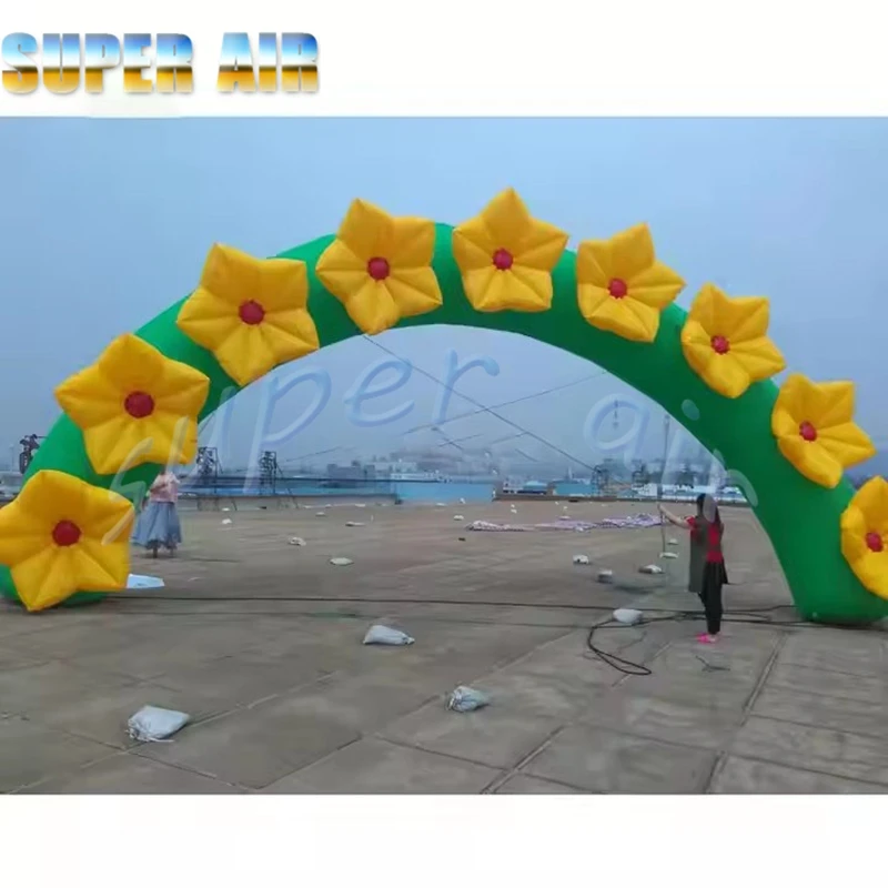 Arco gonfiabile per fiori all'aperto dal design straordinario con ventilatore d'aria per la festa di nozze
