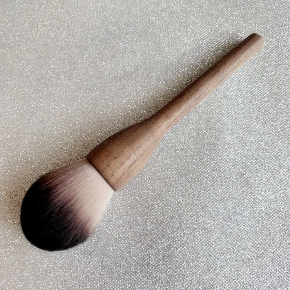 Walnut Wood Makeup Brushes Multifunctional Super Soft Loose Powder Brushes Vintage Highlighter Cosmetic Brush Girlfriend