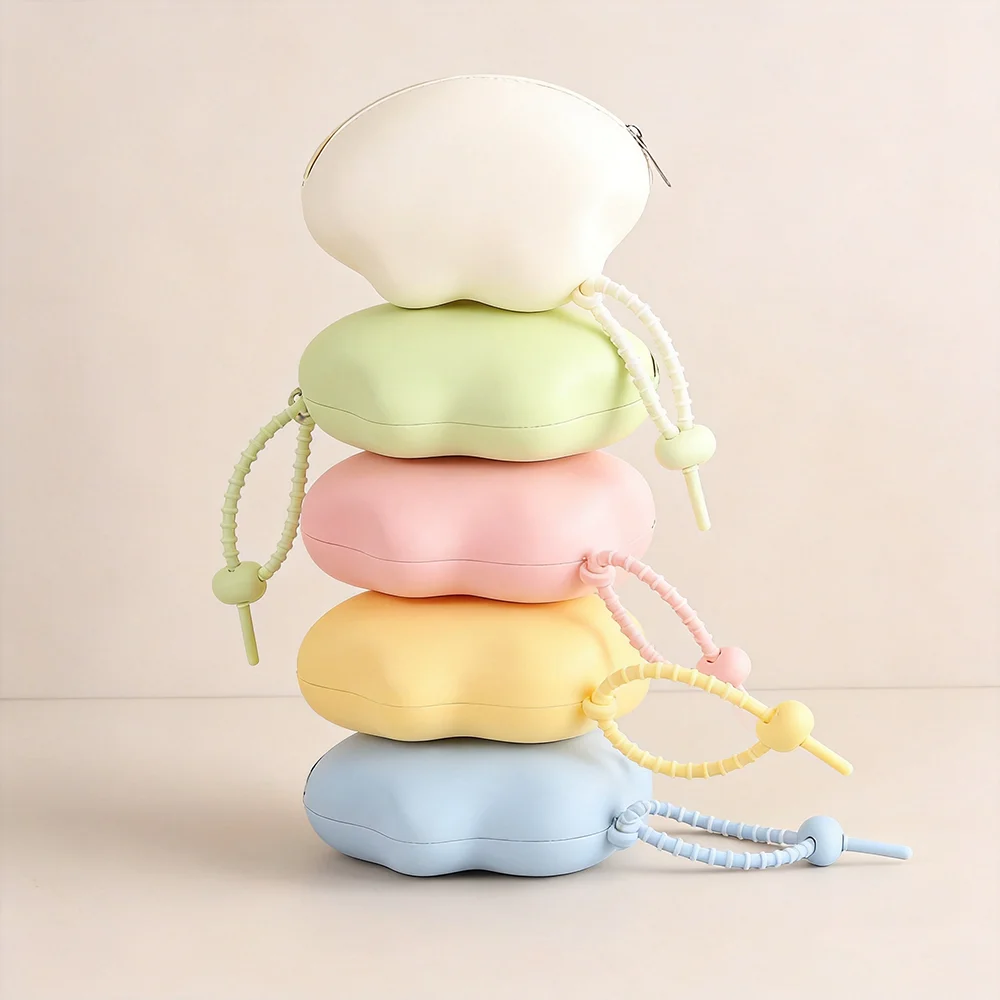 Customize Name Baby Pacifier Storage Bag Food Grade Silicone Cloud Shape Cute Pacifier Bag