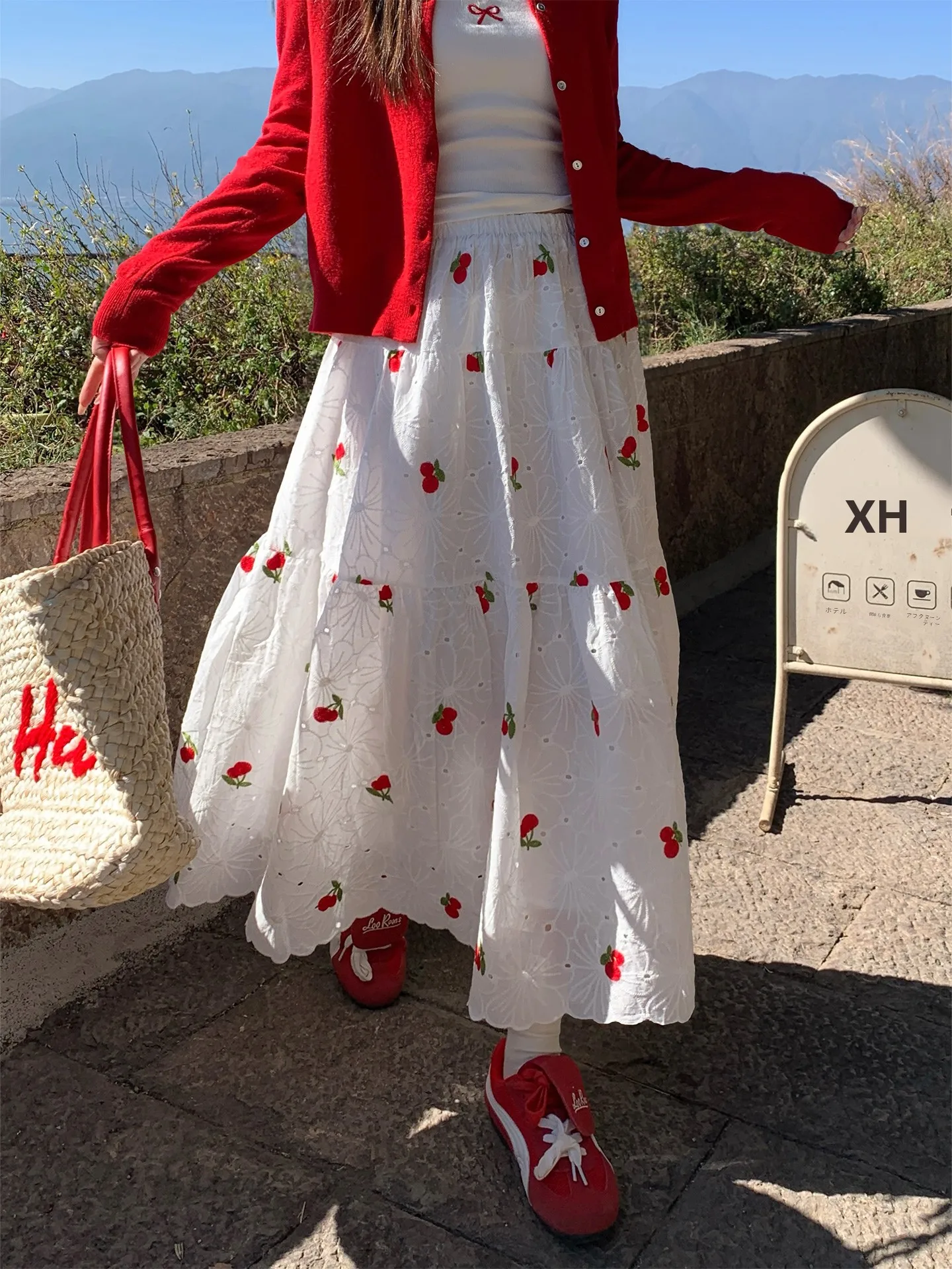 

White Long f-length Skirt Women's Sle Hook Flower Hollow out Design Spring 2026 New Arrival Ele A-line Skirt