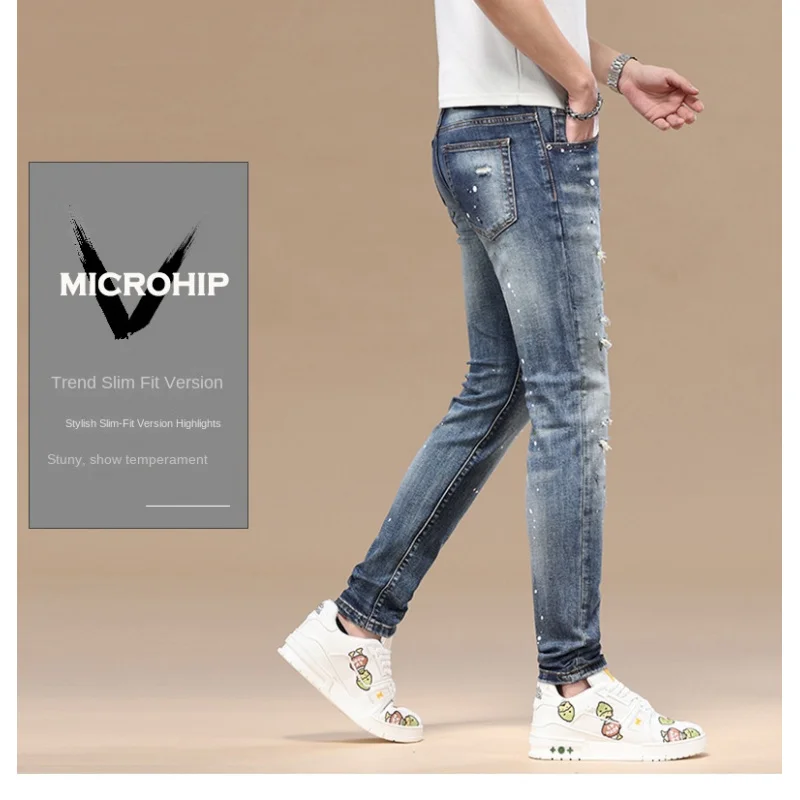 

025 Новые синие джинсы в стиле ретро для мужской моды, эластичный джинс с принтом краски и сломанными отверстиями, облегающие брюки с небольшими штанинами