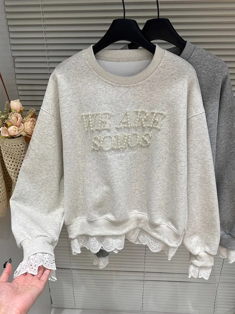 

Женская свободная повседневная толстовка больших размеров с жемчужным кружевом и надписью, весна-лето, новинка, комфортная уличная одежда