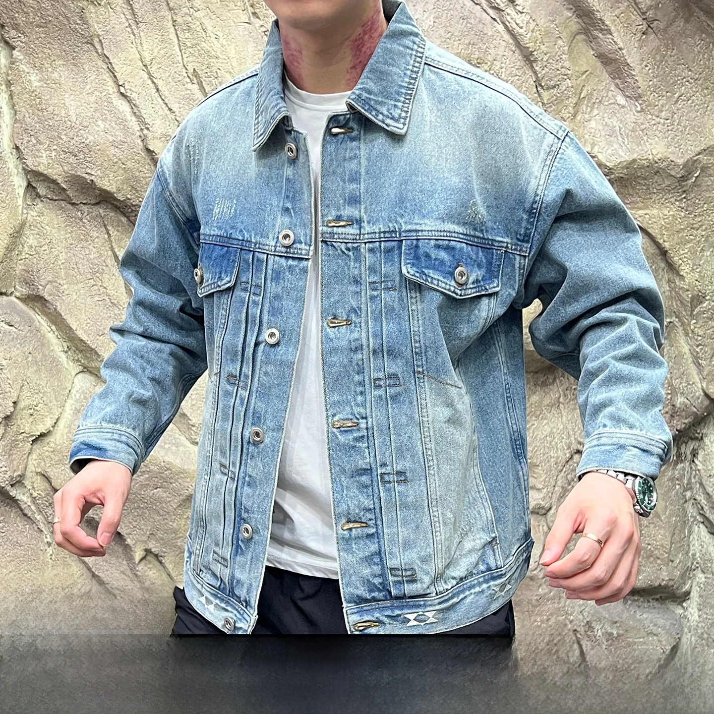 

Мужская джинсовая куртка в стиле ретро в американском стиле, винтажная повседневная длинная куртка с воротником-стойкой, однотонная осенняя модная одежда, полностью хлопок...