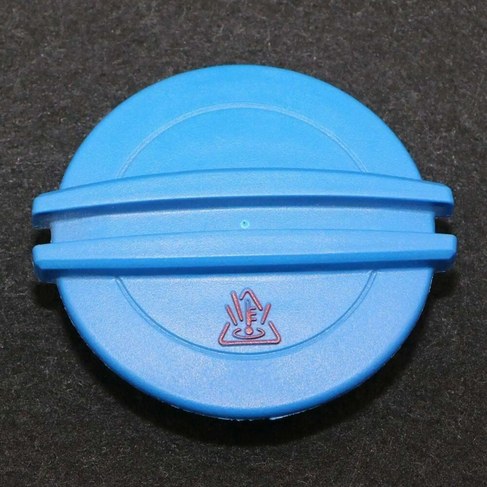 NEW HOT In Stock-3B0121321 For Beetle Caddy CC Eos Golf A3 A4 A6 TT Octavia Rapid Altea Engine Coolant Recovery Tank Cap Cover L