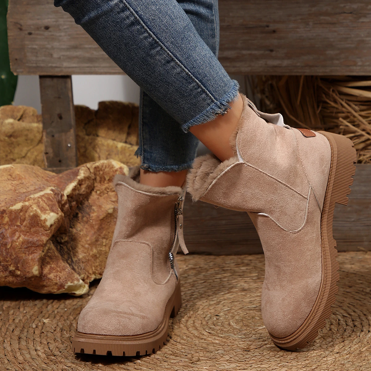 أحذية الثلوج النسائية الجديدة لعام 2025 أحذية مسطحة قصيرة غير قابلة للانزلاق أحذية نسائية شتوية دافئة مصممة على الموضة أحذية Zapatos De Mujer #3