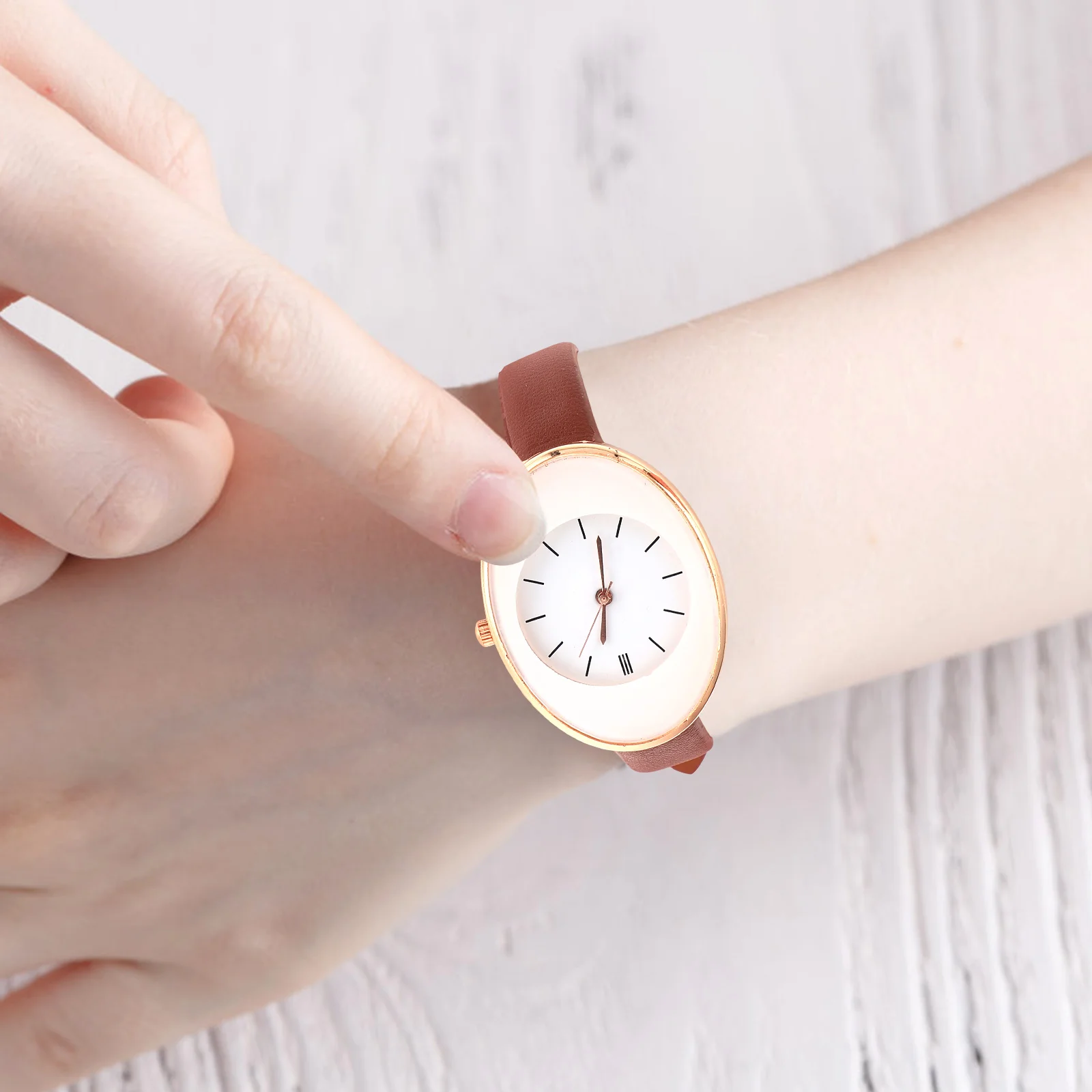 

Watch Quartz Watches Casual Wrist Fashionable for Women Female Brown Stylish Decor Miss