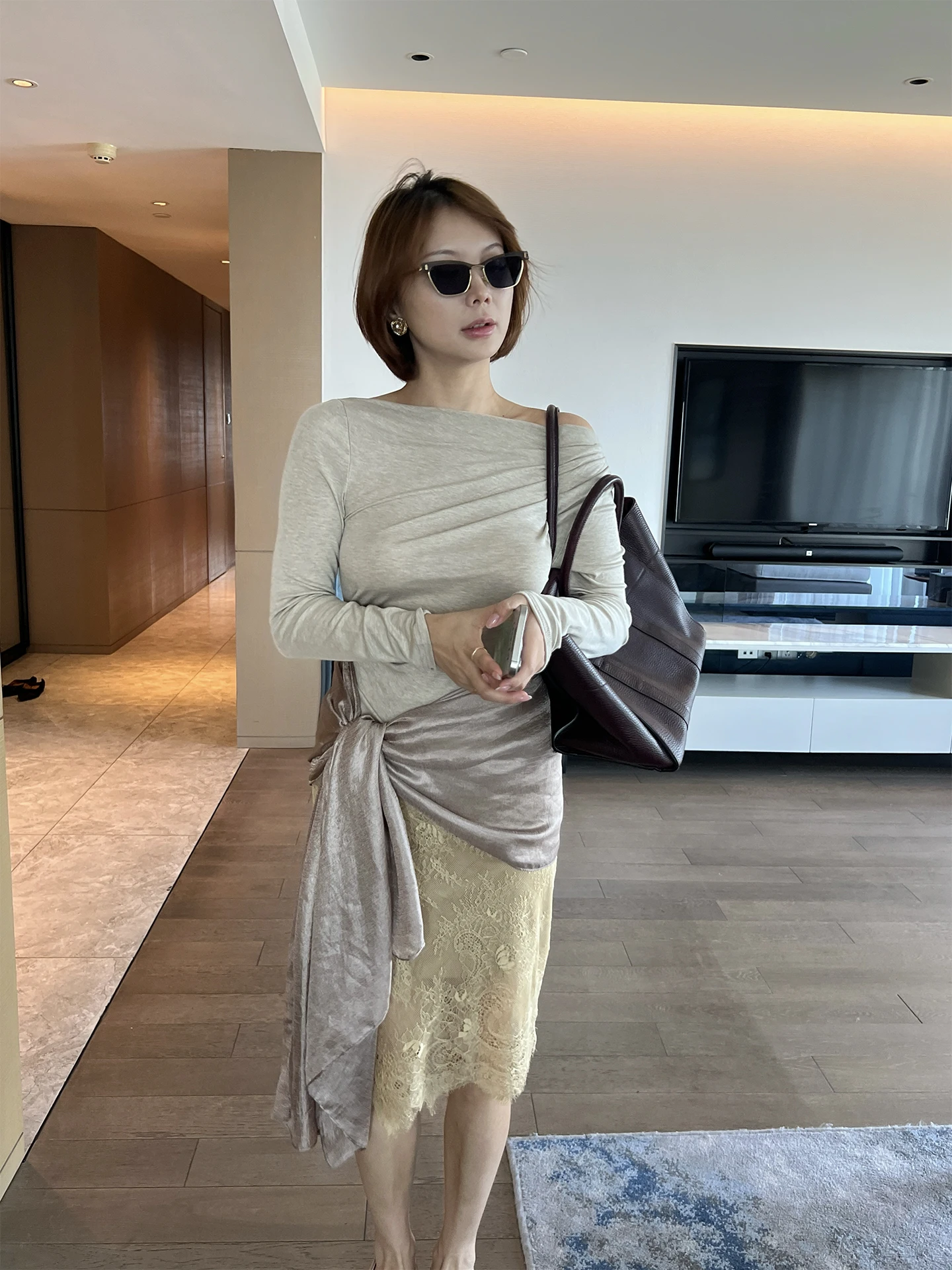 

Secret Dindi Women's Slim Fit Long Sve T-irt Casual Sle oulder Draped Base irt Commute Versatile Folded Design Top