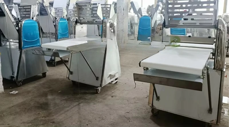 Pressa a rulli da tavolo per gnocchi Samosa, macchina per impasto, macchina per il pane elettrica, base per pizza, pasticceria