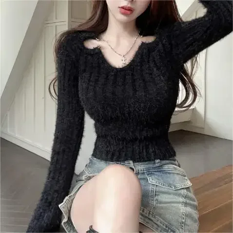 

Slim Fit Long Sleeve Crew Neck Knitwear Women's Short Top Korean Style Autumn Winter Fashion Casual Breathable Hollow out Design