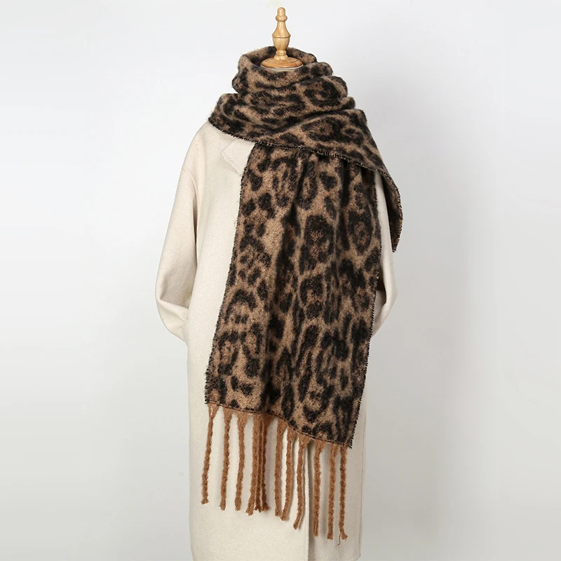 Winter Hot Selling Leopard Print Women's Scarf Universal Cold resistant Warm Scarf Elegant Luxury Women's High Quality Scarf