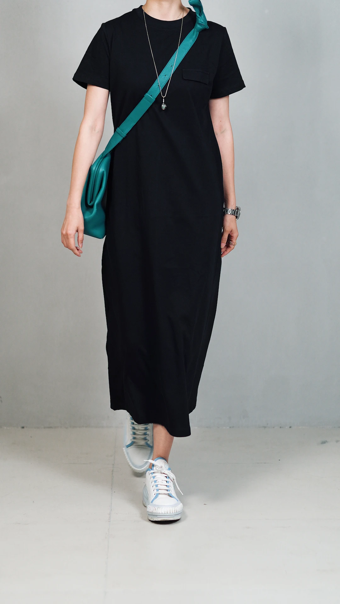 

Весенне-летняя вязаная футболка-свитер и женская длинная юбка А-силуэта из 100% хлопка для отдыха, однотонная, стройнящая фигуру