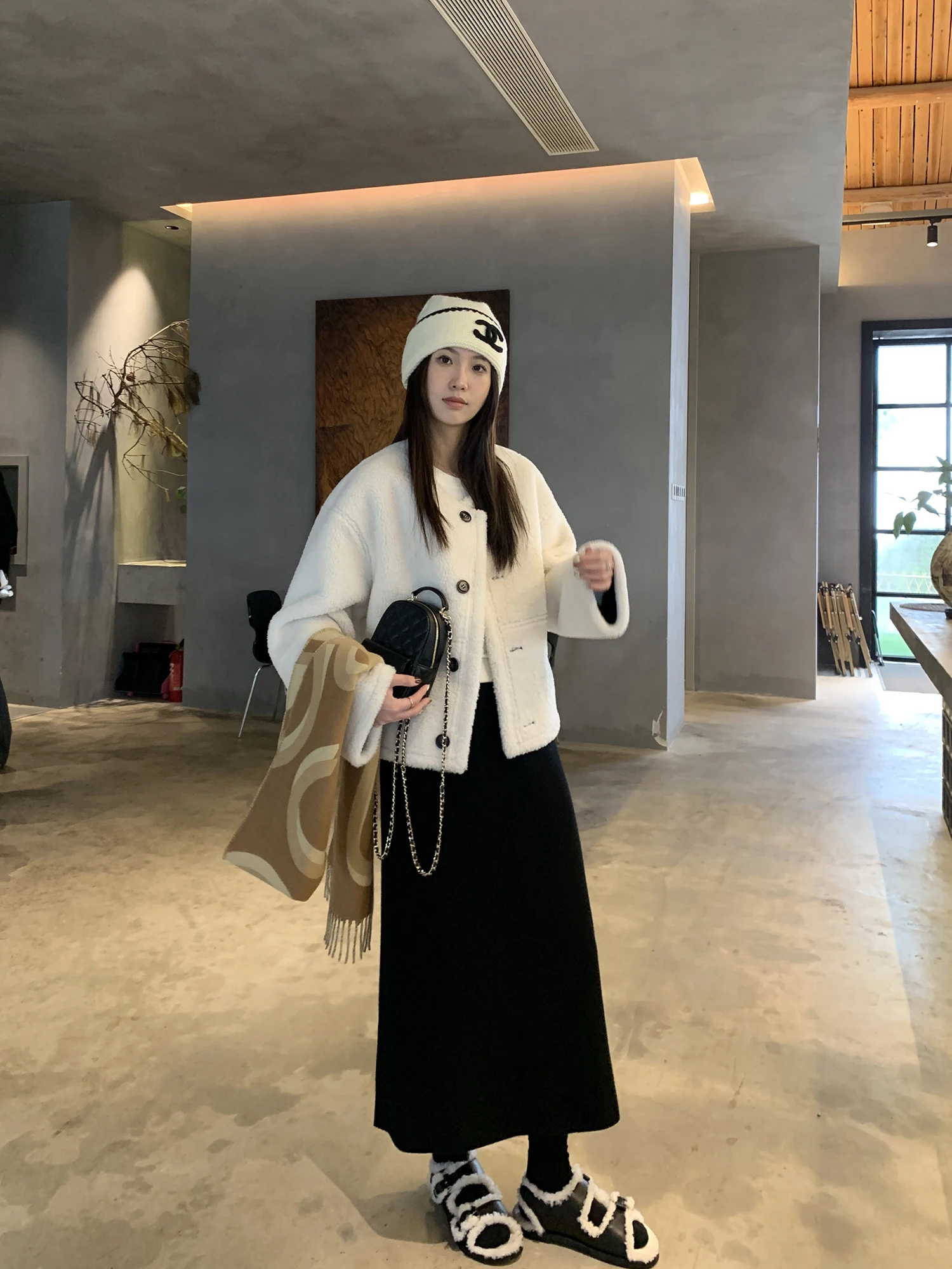 A Core 暖かい両面 PU レザージャケット女性の冬用ラムファーレトロラウンドネックレザーファー一体型アウターウェア