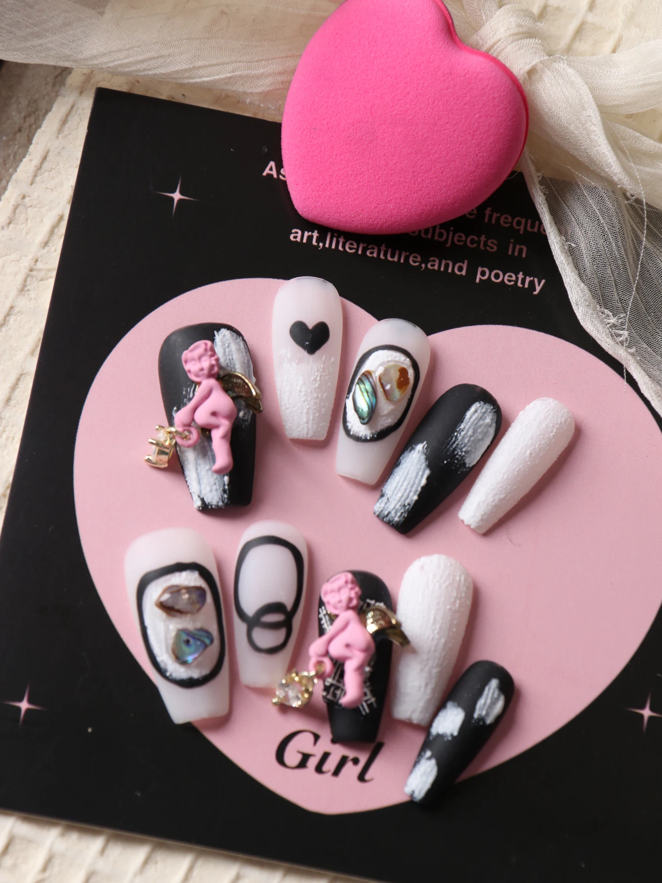 10 Stück Aufklebenägel Schwarz und Weiß Rosa Engel-Design Künstliche Nägel Inklusive 1 Blatt Klebestreifen & 1 Stück Mini-Feile