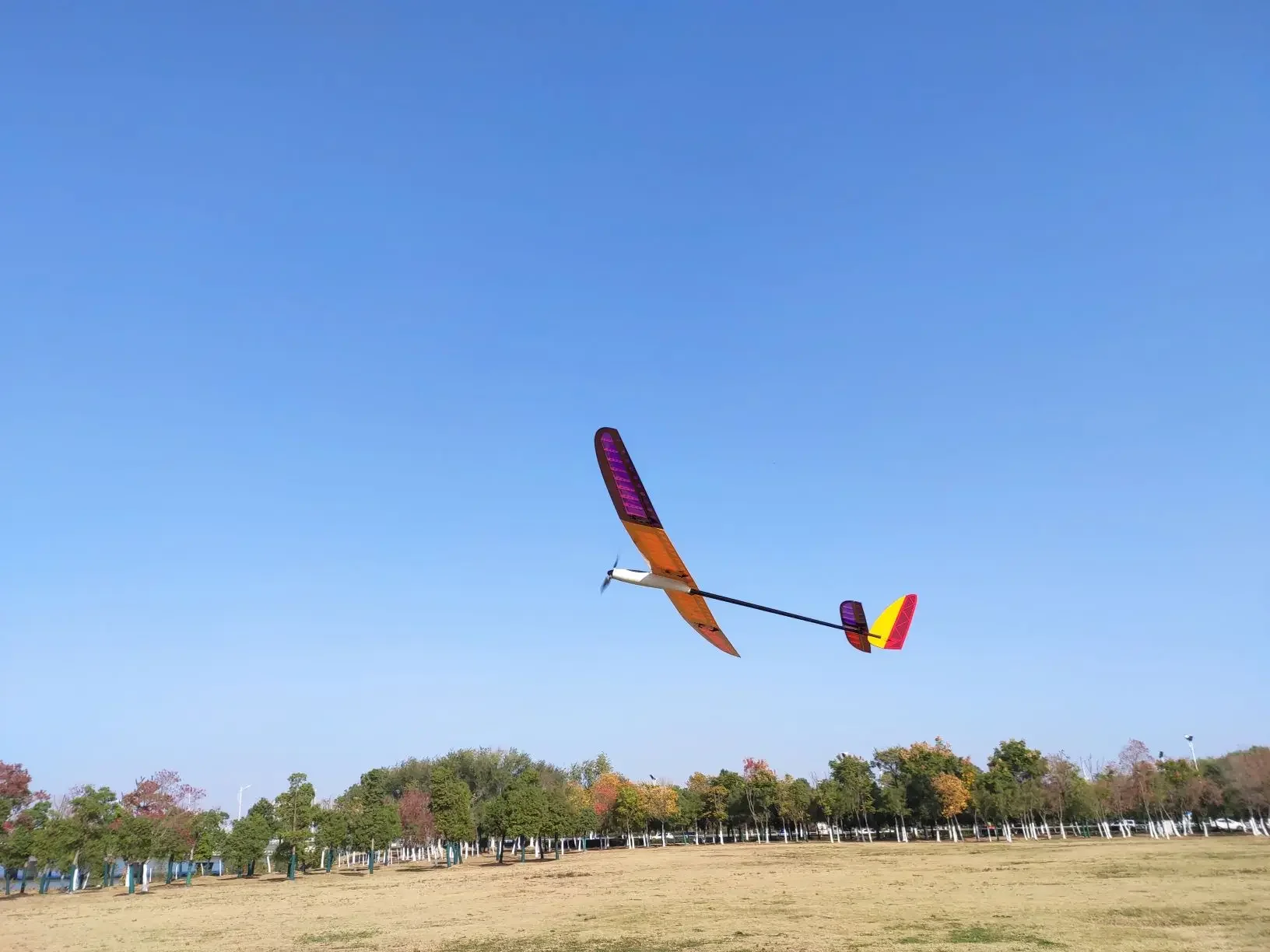 Pesawat Remote Control Glider, kepala serat karbon