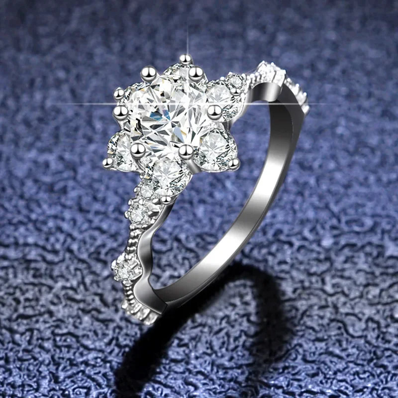 Boutique PT950 platinum diamond ring 5 carat moissanite ring ladies sunflower classic platinum six claw engagement ring