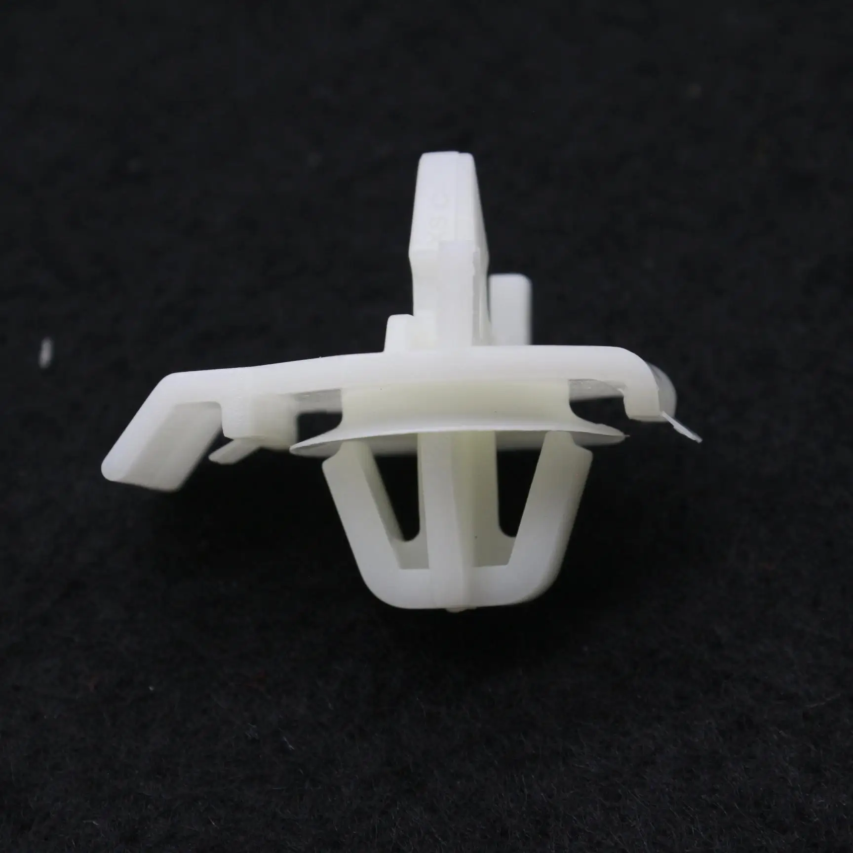 10 Pcs Quarter Panel Moulding Clip Snap Retainer For Mercedes-Benz 200D 300D 300E 260E 500E 001-988-63-81 White Nylon Fastener