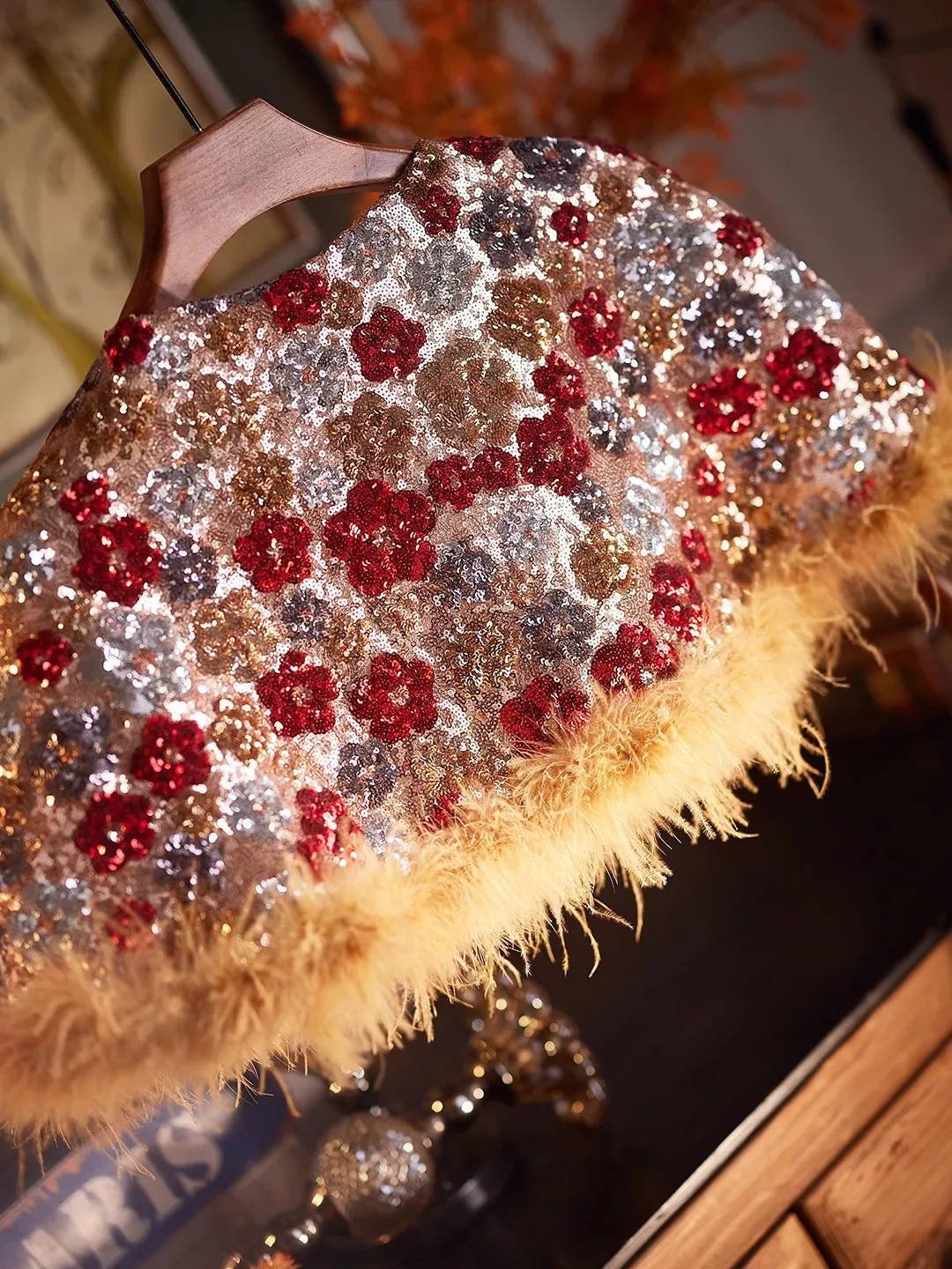 Women's Vintage Shiny Sequins Flower Fur Pashmina Female China National Show Winter Shawl Cloak R3296