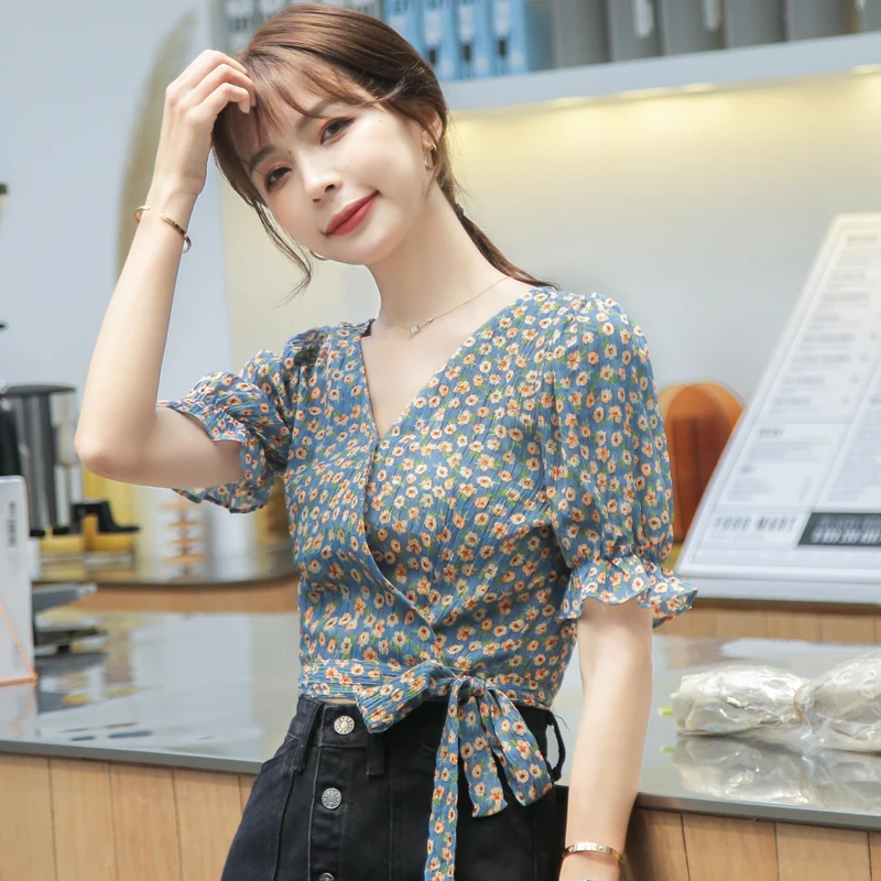 

2025 New Short Sleeved Women's Shirt Floral Chiffon Summer Short Ladies Tops Printed Bubble Sleeves High Waisted Women's Blouse