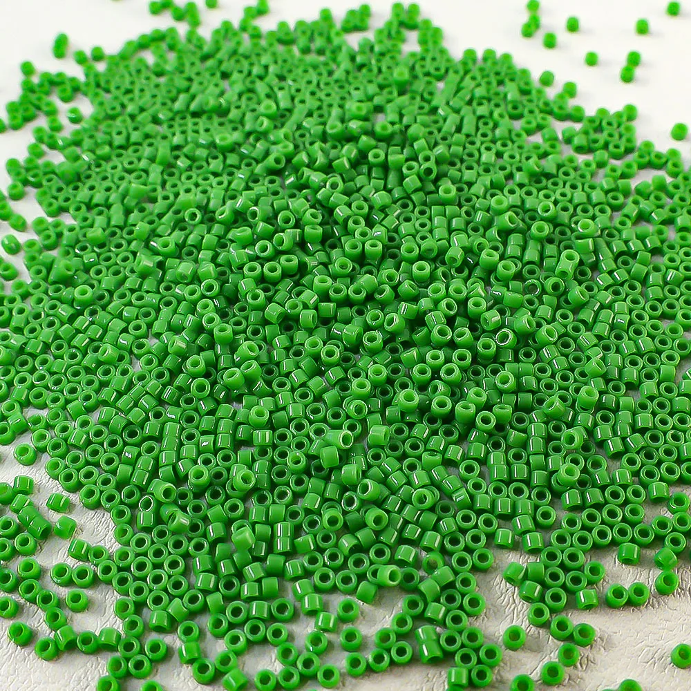 Japanische importierte einfarbige Miyuki Delica Rocailles-Schmuckperlen, geeignet für alle Arten von DIY-Handarbeiten, 10g – Detail 11