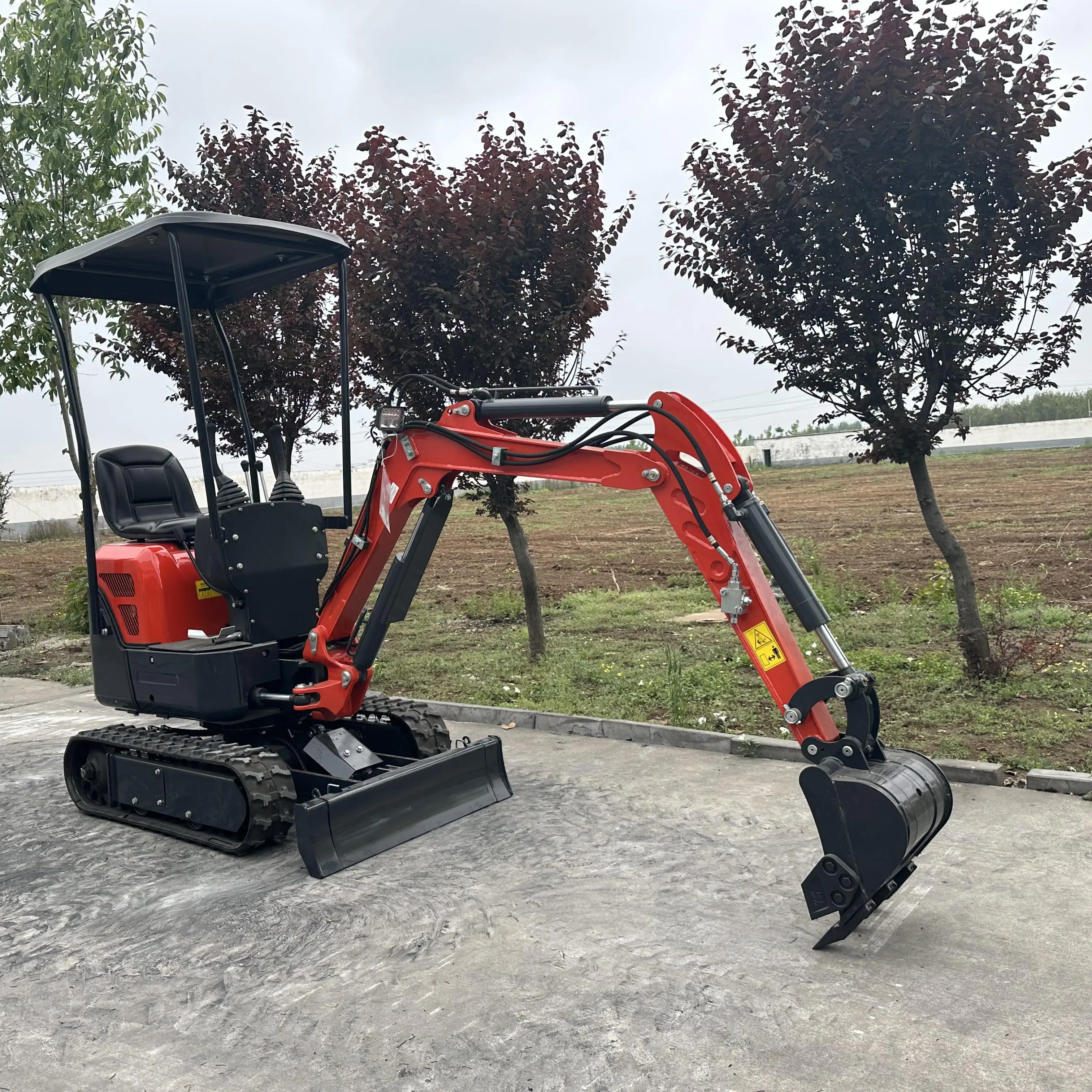 

QILU Garden use crawler excavators digger hydraulic mini 1 ton excavator with attachment