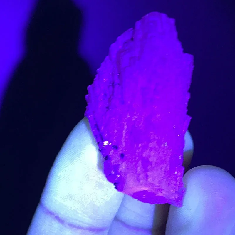 100% Natural Yellow and Red Fluorescence Flake Calcite Raw Stone Mineral Specimen Healing Crystal Stone Gemstone Collection
