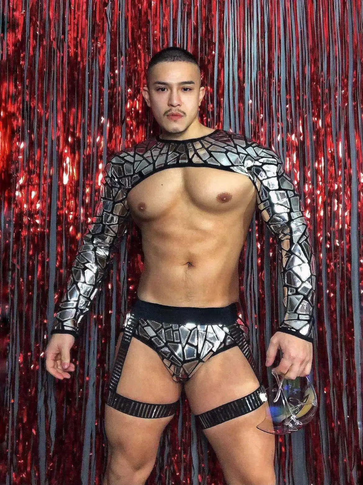 Ensemble de Short en Y à Capuche et Paillettes Laser Argentées pour Homme, Tenue de Scène, Festival, Rave, Bar, Boîte de Nuit, Danseur, Pôle, Costume PhtalSexy