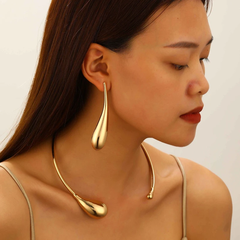 

Exaggerated personality Big Water Drop Long Hanging Earring Women Smooth Geometric Metal Golden Pendant Earrings Fashion Jewelry