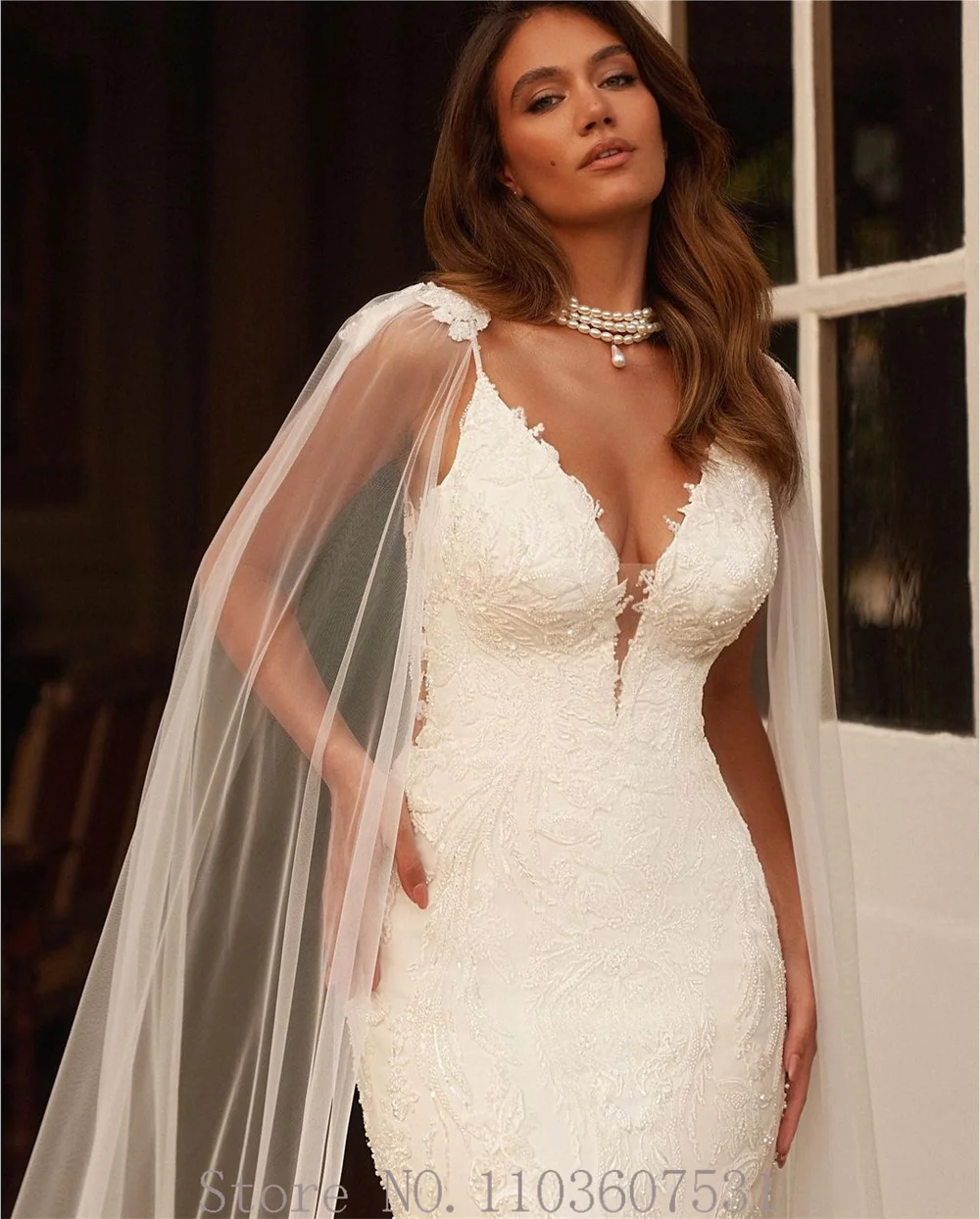 Elegant V-neck Applique Lace Wedding Dress with Removable Cape for Women Mermaid Sleeveless Court Wedding Gown robe de mariée