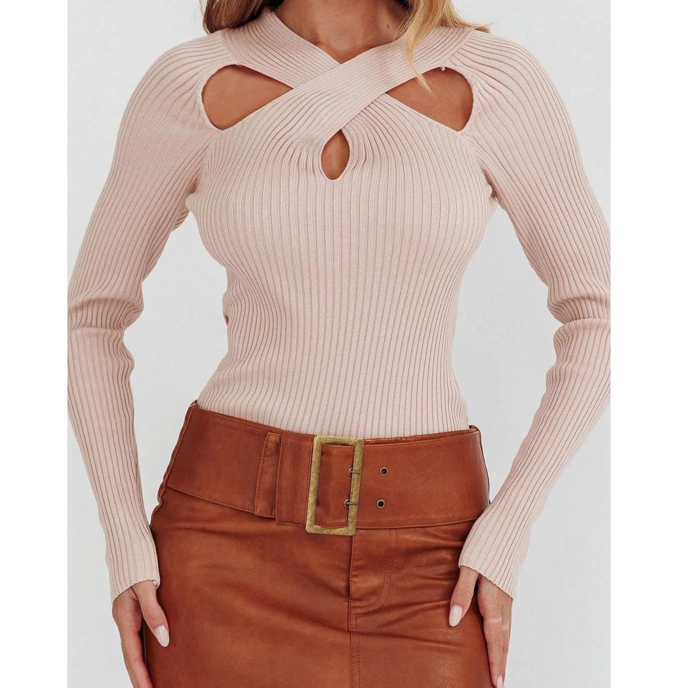 سترة نسائية متميزة ذات لون اللوتس ورقبة مجوفة ومتماسكة، ملابس خريفية ذات مقاس نحيف، بلوفرات عالية الجودة