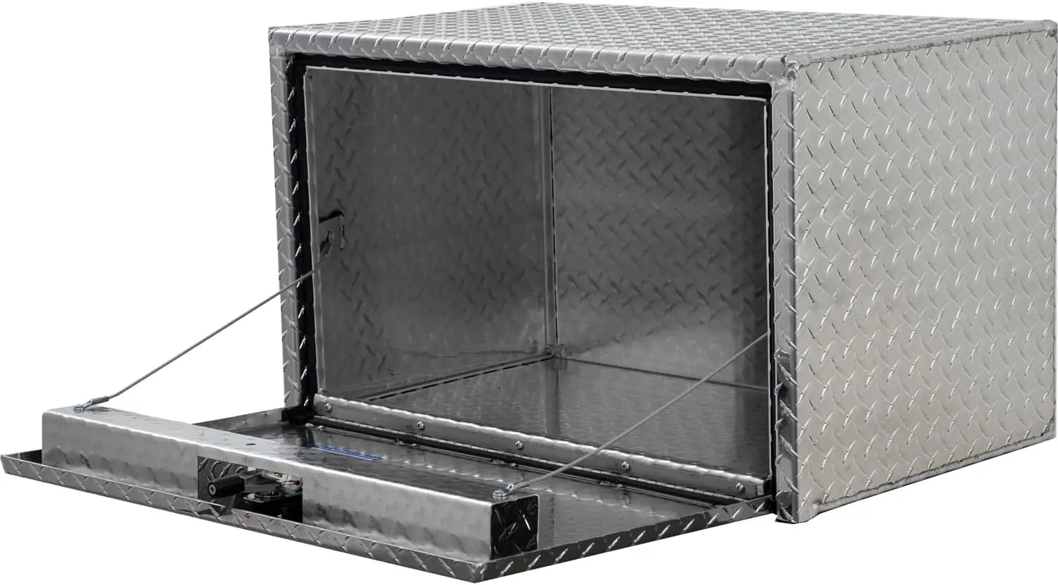 Buyers Products 1705103 Diamond Tread Aluminum Underbody Truck Box with T-Handle Latch, 18 x 18 x 30 Inch, Silver