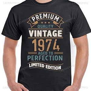 تي شيرت قطني عتيق كاجوال للرجال والنساء العلامة التجارية الجديدة إصدار محدود الذكرى السنوية 50 مضحك أنثى 50 عاما ملابس هدايا 1974 عام, 2024 أفضل 12 هدية للذكرى السنوية الخمسين للمبيعات - No10