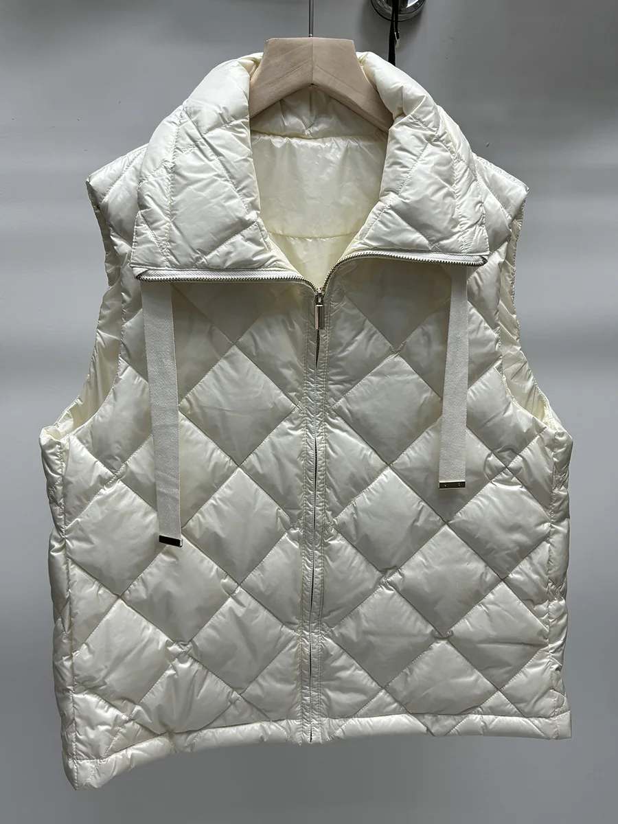 女性用の白いダックダウンベスト,シンプルなアーガイルジャケット,カジュアルなノースリーブトップ,襟を折りたたんだ,秋,冬,学校,90%