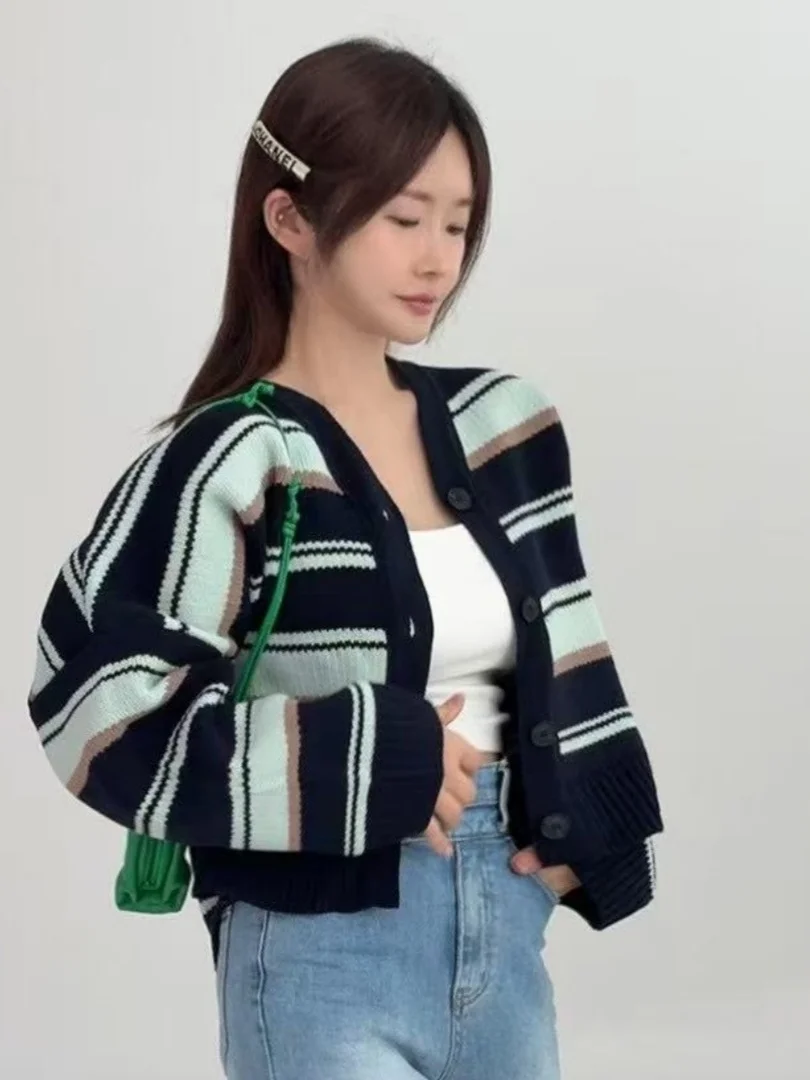 Cárdigan de Punto Hoado para Mujer, Nuevo Modelo 2025, Suave y Acogedor, Suéter a Rayas, Top Moderno con Cuello en V, Manga...