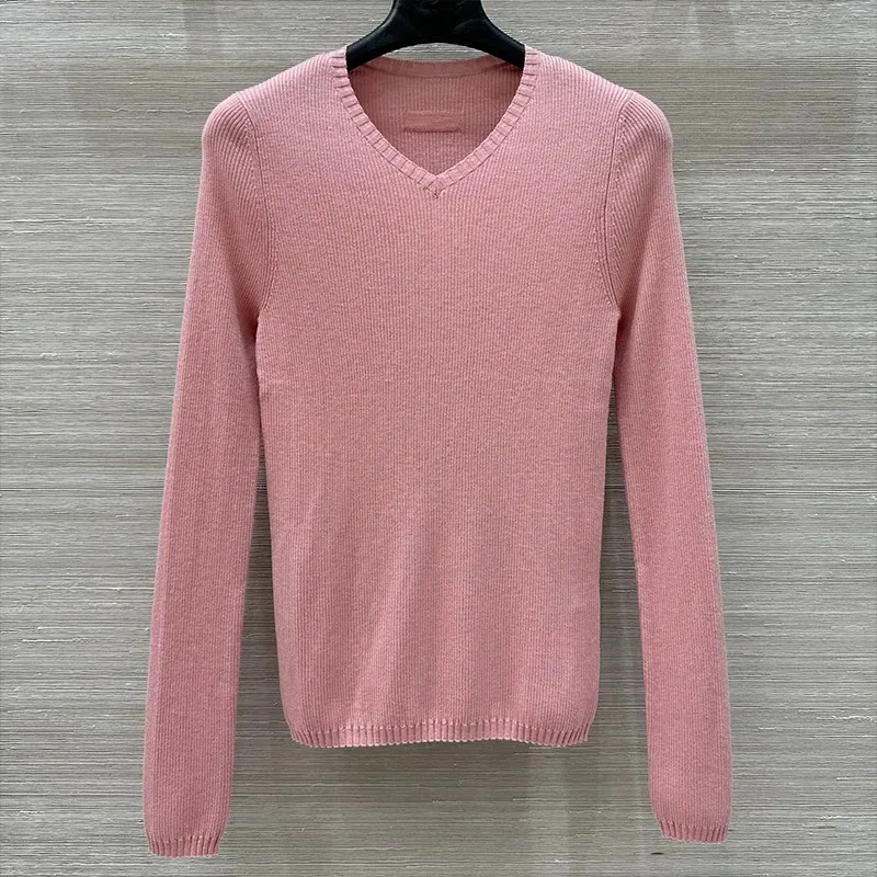 

Высококачественный женский вязаный свитер со свободным V-образным вырезом, удобный и подходит для чувствительной кожи весна-осень 2571624