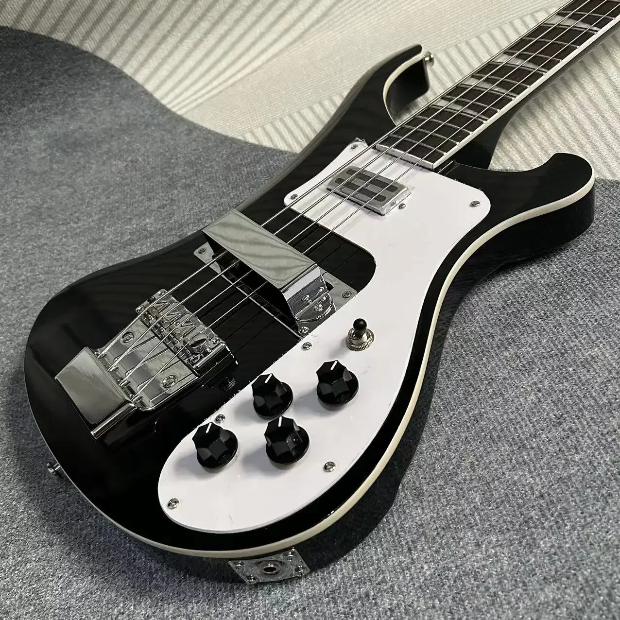 Rickenbacker 4003 Bass Electric Guitar, Black Color, Basswood Body, Rosewood Fretboard, 4 Strings Guitarra