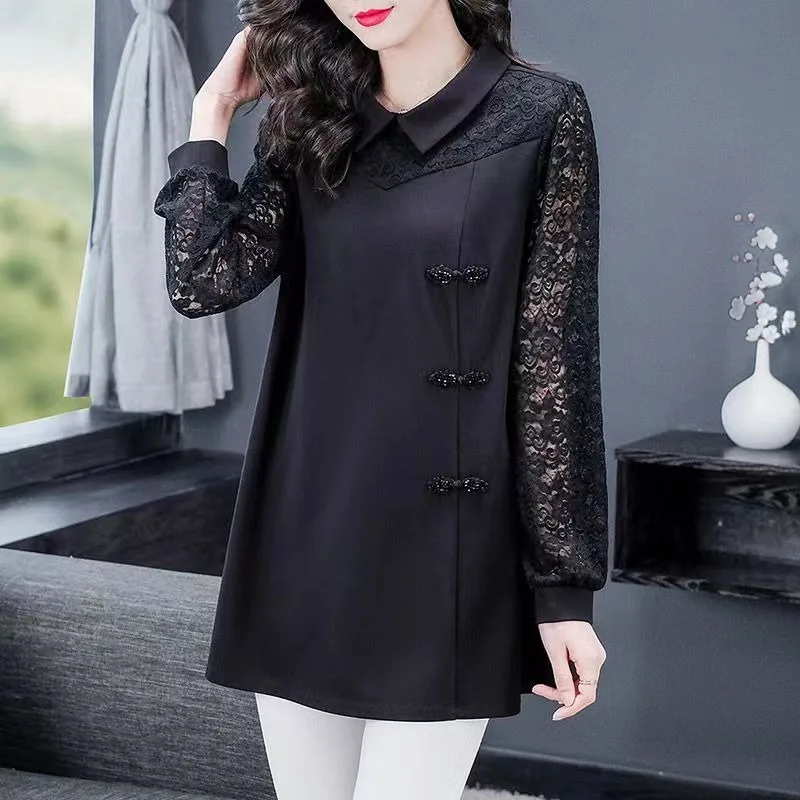 

New Chinese Long-sleeved Spliced shirt for Women in Spring New Large-size Women's Slim Lace Top