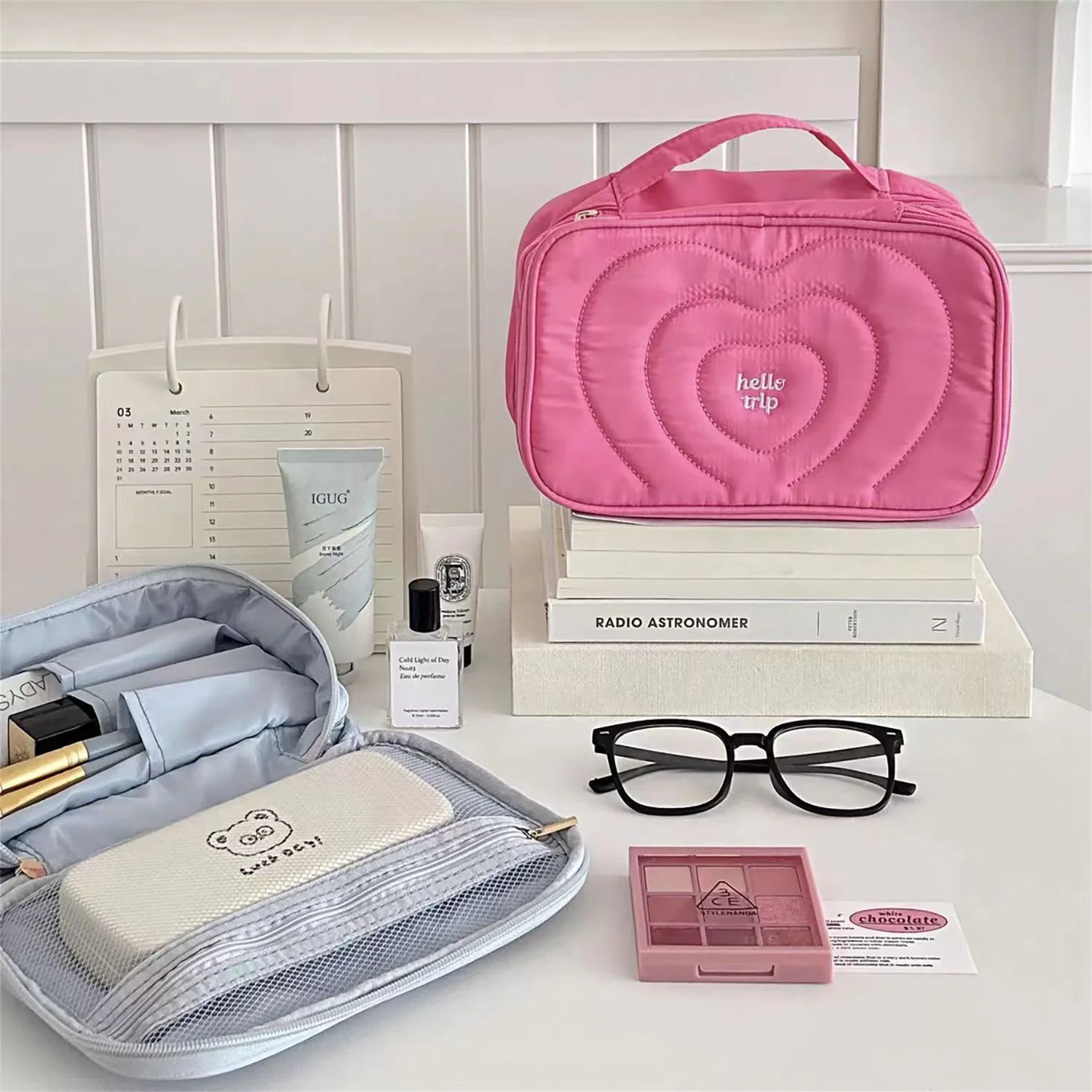 Layered Embroidered Toiletry Bag, Cosmetic Storage Bag, Sea Salt Handheld Flip-Cover Makeup Bag, Portable for Business Trips