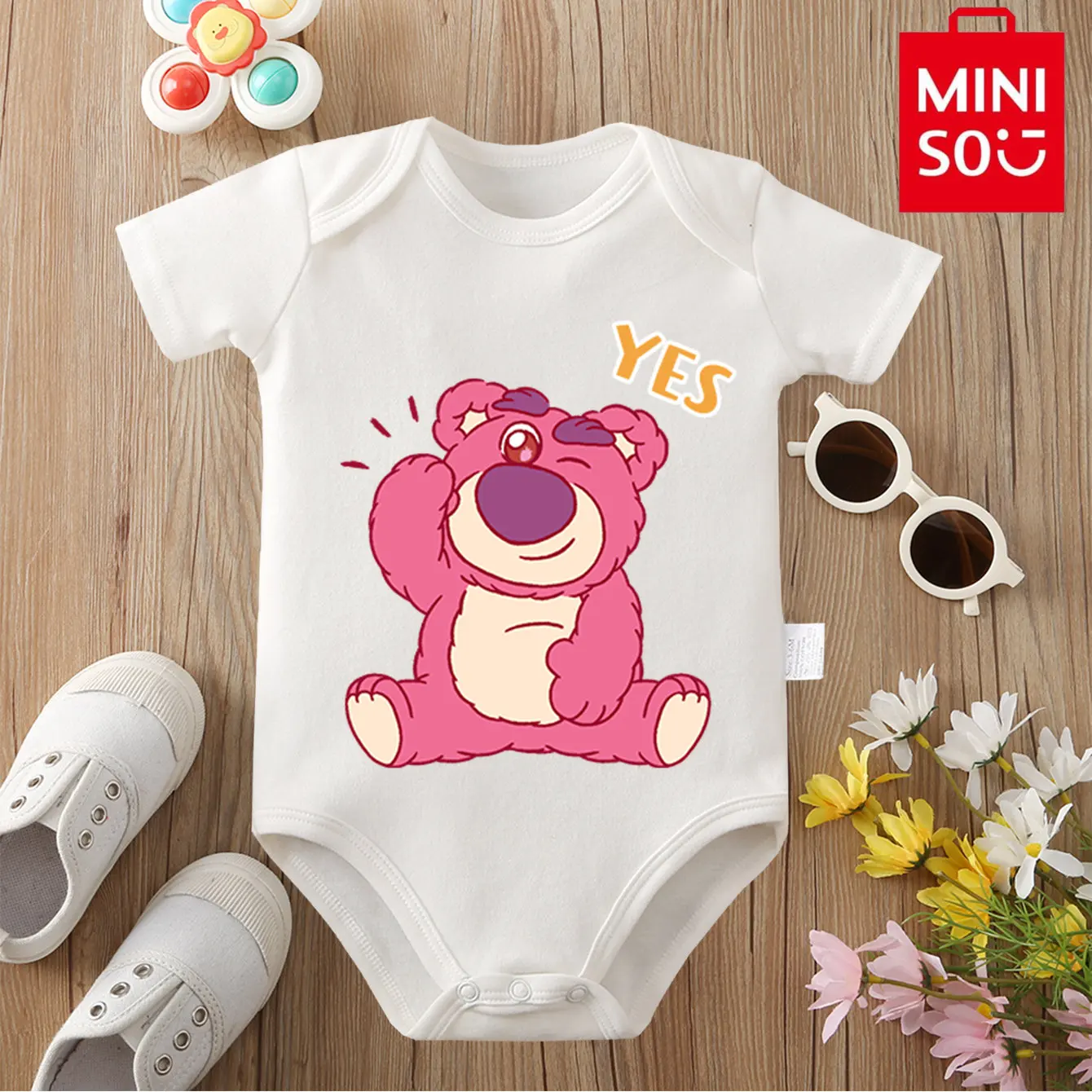 

MINISO Lotso Bear Print Pure Cotton Bodysuit Soft Baby Cloths Best Gift for Baby Onesie Jumpsuit for 0 To 12 Months Newborn